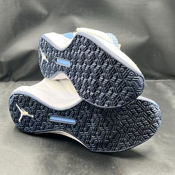 Air Jordan Trainer 3 'UNC Tar Heels' - Picture 12 of 14